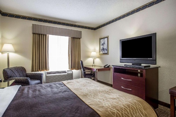 Comfort Inn & Suites Ft.Jackson Maingate image 10