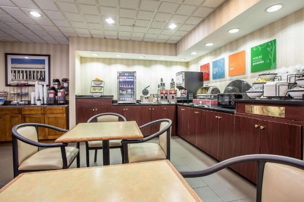 Comfort Inn & Suites Ft.Jackson Maingate image 26